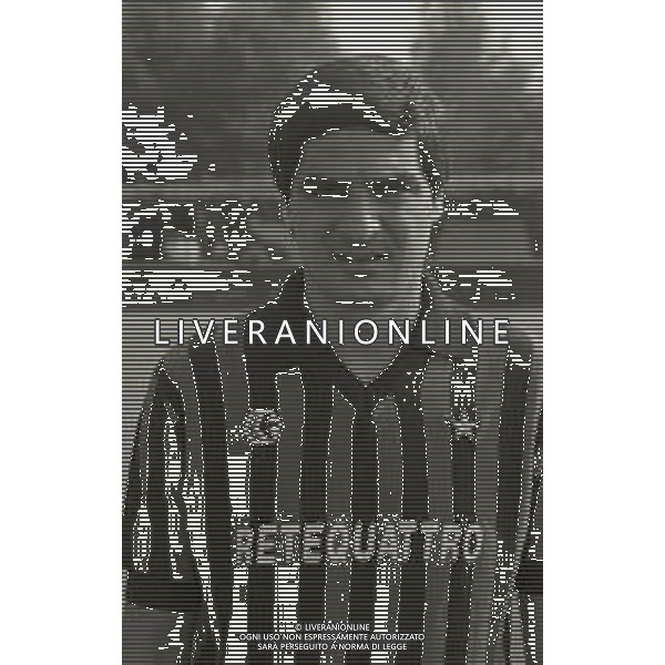 RETROSPETTIVA AGOSTINO DI BARTOLOMEI CALCIATORE NELLA FOTO AGOSTINO DI BARTOLOMEI NELL\'ANNO 1984-1985 CON LA MAGLIA DEL MILAN AG ALDO LIVERANI SAS