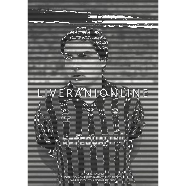 RETROSPETTIVA AGOSTINO DI BARTOLOMEI CALCIATORE NELLA FOTO AGOSTINO DI BARTOLOMEI NELL\'ANNO 1984-1985 CON LA MAGLIA DEL MILAN AG ALDO LIVERANI SAS