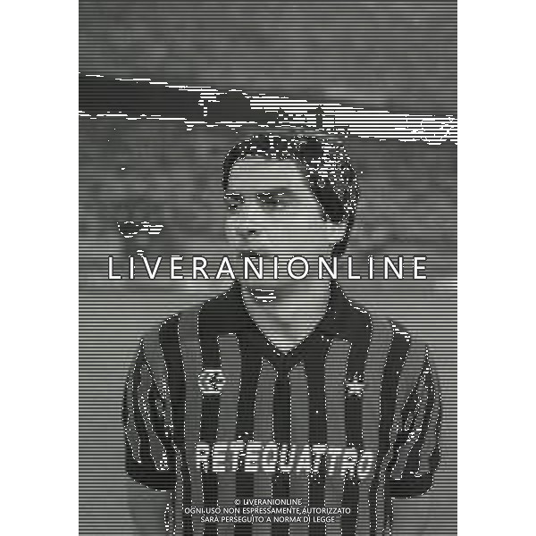 RETROSPETTIVA AGOSTINO DI BARTOLOMEI CALCIATORE NELLA FOTO AGOSTINO DI BARTOLOMEI NELL\'ANNO 1984-1985 CON LA MAGLIA DEL MILAN AG ALDO LIVERANI SAS