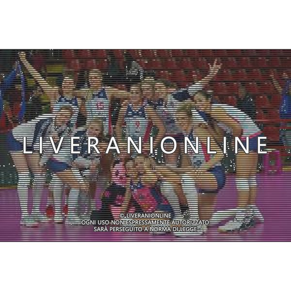 Campionato Italiano di Volley Serie A1 Femminile 2019/2020 Perugia, Italia 08/12/2019 Bartoccini Fortinfissi Perugia vs Savino Del Bene Scandicci Nella foto: squadra in posa vittoria scandicci foto giorgio panacci-alessio marini-ag aldo liverani sas