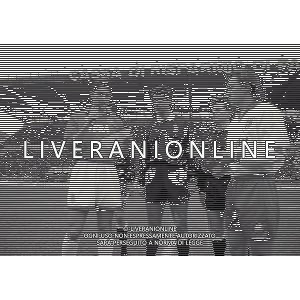 12-02-1995 PARMA-CAMPIONATO DI CALCIO SERIE A PARMA PADOVA 1-0 NELLA FOTO LORENO MINOTTI- ARBITRO PELLEGRINO EMILIO-DAMIAMO LONGHI AG ALDO LIVERANI SAS