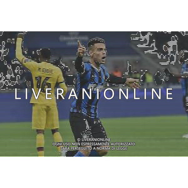 delusione di lautaro Martinez dopo il gol del 2 a 1 Inter ma il gol e’ annullato per fuorigioco Inter vs Barcellona UEFA Champions League fase a gironi 6° giornata gruppo F Milano 10–12-2019 Stadio Giuseppe Meazza - San Siro foto Roberto Garavaglia - ag. Aldo Liverani sas