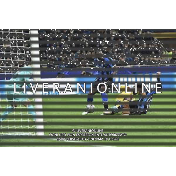 lautaro Martinez segna il 2 a 1 Inter ma il gol e’ annullato per fuorigioco di romelu lukaku Inter vs Barcellona UEFA Champions League fase a gironi 6° giornata gruppo F Milano 10–12-2019 Stadio Giuseppe Meazza - San Siro foto Roberto Garavaglia - ag. Aldo Liverani sas