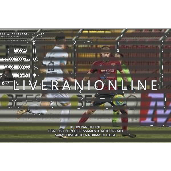 Campionato di Calcio Serie C - Lega Pro 2019/2020 Pontedera, Italia 11/12/2019 Pontedera vs Lecco Nella foto: Daniele Mannini (P) contrastato da Claudio Maffei (L) FOTO FABIO FAGIOLINI-ALESSIO MARINI-AG ALDO LIVERANI SAS