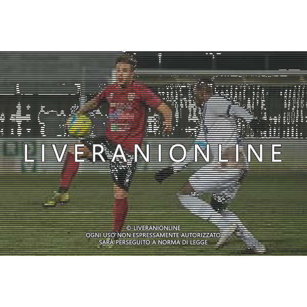 Campionato di Calcio Serie C - Lega Pro 2019/2020 Pontedera, Italia 11/12/2019 Pontedera vs Lecco Nella foto: Stop di Edoardo Pavan (P) contrastato da Fall Ameth (L) FOTO FABIO FAGIOLINI-ALESSIO MARINI-AG ALDO LIVERANI SAS