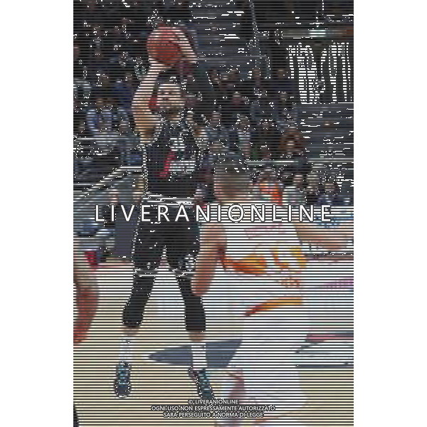 Basket EuroCup 2019/2020 Bologna, Italia 11/12/2019 Segafredo Virtus Bologna vs Promitheas Patras Nella foto: Kyle Weems (Virtus Segafredo Bologna) contrastato da Leonidas Kaselakis (Promitheas Patrasso B.C.) foto michele nucci-alessio marini-ag aldo liverani sas