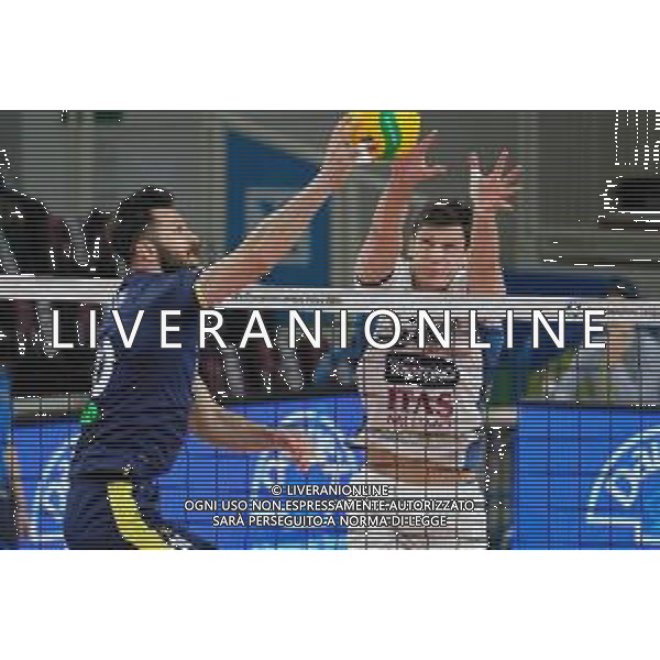 Volley Champions League Men 2019/2020 Trento, Italia 12/12/2019 Trentino Itas vs Fenerbahce HDI Sigorta Istambul Nella foto: Srecko Lisinac (20) ITAS Trentino lotta a muro. FOTO ROBERTO TOMMASINI-ALESSIO MARINI-AG ALDO LIVERANI SAS