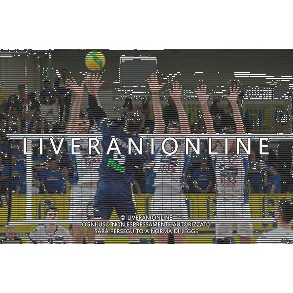 Volley Champions League Men 2019/2020 Trento, Italia 12/12/2019 Trentino Itas vs Fenerbahce HDI Sigorta Istambul Nella foto: Muro a tre trento con Luca Vettori (7) ITAS Trentino FOTO ROBERTO TOMMASINI-ALESSIO MARINI-AG ALDO LIVERANI SAS