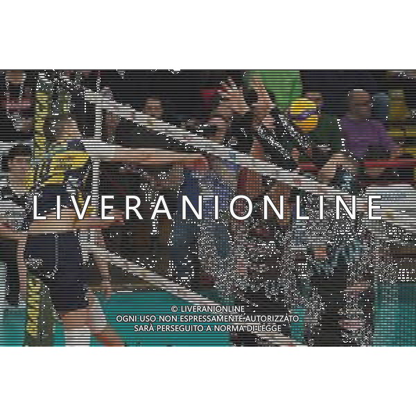 Campionato di Volley Superlega Serie A 2019/2020 Perugia, Italia 15/12/2019 Sir Safety Conad Perugia vs Leo Shoes Modena Nella foto: daniele mazzone (n.18 leo schoes modena) schiaccia FOTO LORIS CERQUIGLINI-ALESSIO MARINI-AG ALDO LIVERANI SAS