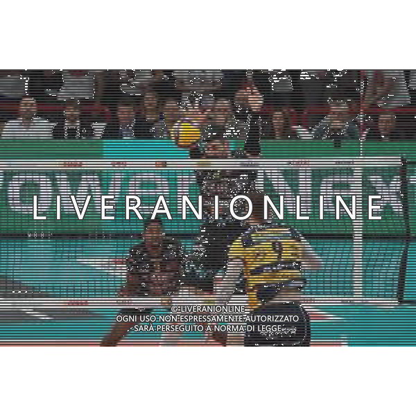 Campionato di Volley Superlega Serie A 2019/2020 Perugia, Italia 15/12/2019 Sir Safety Conad Perugia vs Leo Shoes Modena Nella foto: ivan zaytsev (n.9 leo schoes modena) vs filippo lanza (n.10 schiacciatore sir safety conad perugia) FOTO LORIS CERQUIGLINI-ALESSIO MARINI-AG ALDO LIVERANI SAS