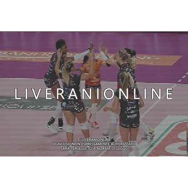Campionato di Volley Serie A1 Femminile 2019/2020 NOVARA , Italia 15/12/2019 Igor Gorgonzola Novara vs Bartoccini Fortinfissi Perugia Nella foto: Esultanza Bartoccini Perugia FOTO SALVO BARBAGALLO-ALESSIO MARINI-AG ALDO LIVERANI SAS