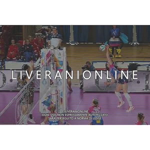 Campionato di Volley Serie A1 Femminile 2019/2020 Cuneo, Italia 15/12/2019 Igor Gorgonzola Novara vs Bartoccini Fortinfissi Perugia Nella foto: Schiacciata di Iza Mlakar, 1 (Igor Gorgonzola Novara) FOTO SALVO BARBAGALLO-ALESSIO MARINI-AG ALDO LIVERANI SAS