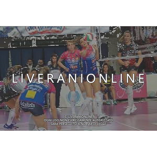Campionato di Volley Serie A1 Femminile 2019/2020 Cuneo, Italia 15/12/2019 Igor Gorgonzola Novara vs Bartoccini Fortinfissi Perugia Nella foto: Cristina Chirichella, 10 (Igor Gorgonzola Novara), Megan Courtney, 6 (Igor Gorgonzola Novara) FOTO SALVO BARBAGALLO-ALESSIO MARINI-AG ALDO LIVERANI SAS