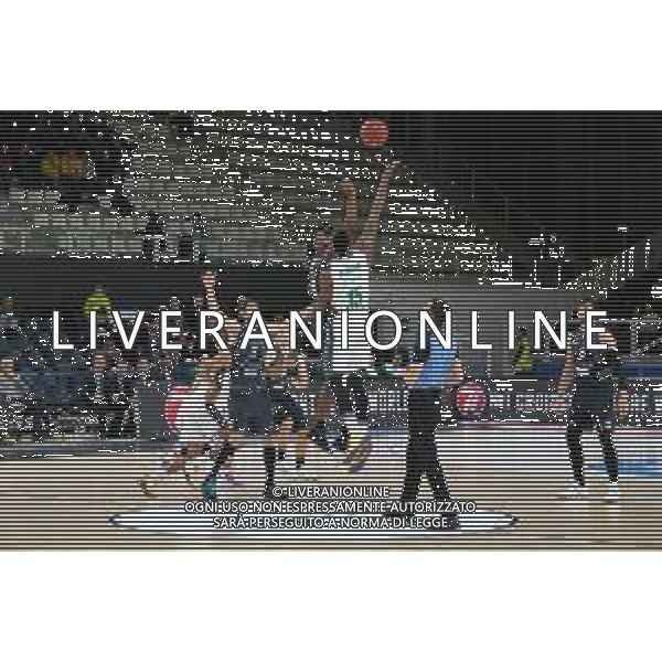 Basket EuroCup 2019/2020 Trento, Italia 17/12/2019 Dolomiti Energia Trento vs Unicaja Malaga Nella foto: Palla a due tra Rashard Kelly (0) Dolomiti Energia Trentino e Frank Elegar (15) Club Balocesto Unicaja Malaga FOTO ROBERTO TOMMASINI-ALESSIO MARINI-AG ALDO LIVERANI SAS