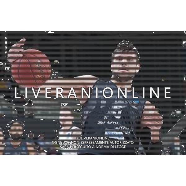 Basket EuroCup 2019/2020 Trento, Italia 17/12/2019 Dolomiti Energia Trento vs Unicaja Malaga Nella foto: Alessandro Gentile (5) Dolomiti Energia Trentino a rimbalzo. FOTO ROBERTO TOMMASINI-ALESSIO MARINI-AG ALDO LIVERANI SAS