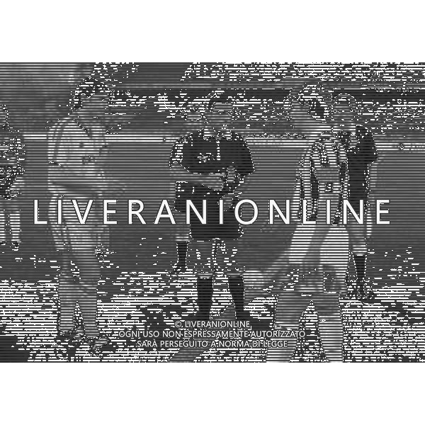 07-05 -1992 TORINO- ANDATA FINALE DI COPPA ITALIA JUVENTUS PARMA 1-0 NELLA FOTO LORENZO MINOTTI CON GIANCARLO MAROCCHI E L\'ARBITRO ROSARIO LO BELLO AG ALDO LIVERANI SAS