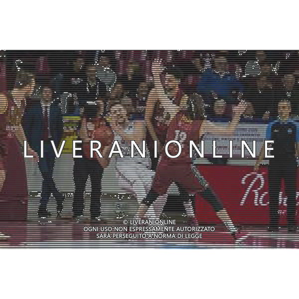 Basket EuroCup 2019/2020 Venezia, Italia 18/12/2019 Umana Reyer Venezia vs Rytas Vilnius Nella foto: Evaldas Kairys (Rytas Vilnius) Contrastato da Ariel Filloy (Umana Reyer Venezia) e Austin Daye (Umana Umana Umana Reyer Venezia) FOTO ALFIO GUARISE-ALESSIO MARINI-AG ALDO LIVERANI SAS
