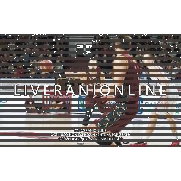Basket EuroCup 2019/2020 Venezia, Italia 18/12/2019 Umana Reyer Venezia vs Rytas Vilnius Nella foto: passaggio di Bruno Cerella (Umana Reyer Venezia) FOTO ALFIO GUARISE-ALESSIO MARINI-AG ALDO LIVERANI SAS