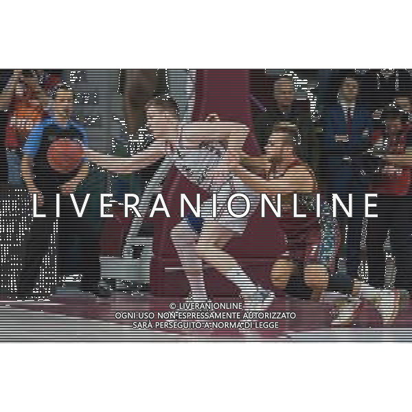 Basket EuroCup 2019/2020 Venezia, Italia 18/12/2019 Umana Reyer Venezia vs Rytas Vilnius Nella foto: Marek Blaževič (Rytas Vilnius) Contrastato da Stefano Tonut (Umana Reyer Venezia) FOTO ALFIO GUARISE-ALESSIO MARINI-AG ALDO LIVERANI SAS