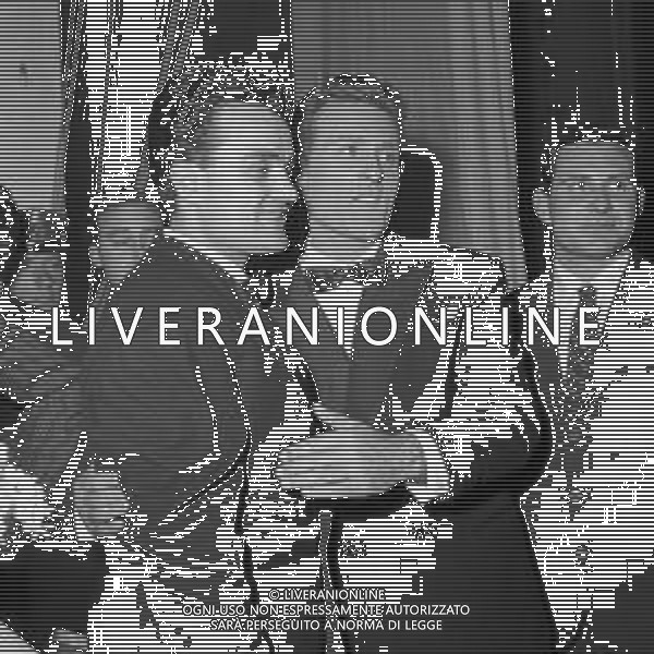 RETROSPETTIVA FESTIVAL DI NAPOLI 1954, Secondo festival della canzone napoletana Teatro Delle Palme Napoli 20-22 maggio 1954 Nella foto Francesco Saverio Mangieri e Giacomo Rondinella ©Archivio Giovanni Liverani /AGENZIA ALDO LIVERANI SAS
