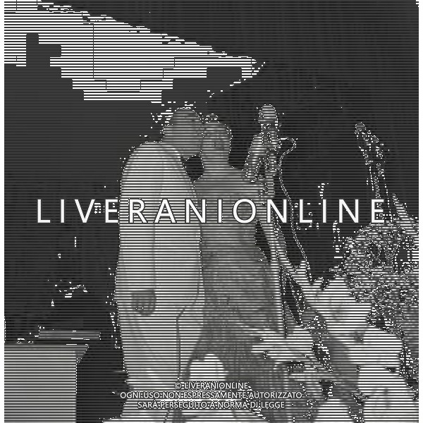 RETROSPETTIVA FESTIVAL DI NAPOLI 1955, Terzo festival della canzone napoletana Teatro Mediterraneo Napoli 16-18 giugno 1955 Nella foto Gino Latilla, Carla Boni ©Archivio Giovanni Liverani /AGENZIA ALDO LIVERANI SAS
