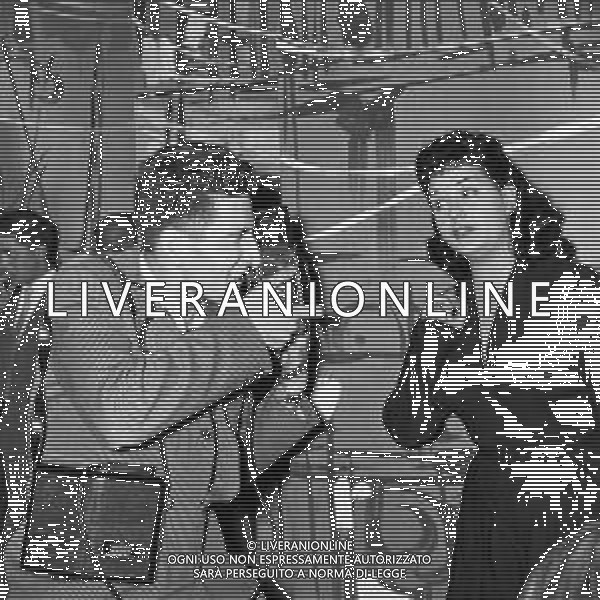 RETROSPETTIVA FESTIVAL DI NAPOLI 1955, Terzo festival della canzone napoletana Teatro Mediterraneo Napoli 16-18 giugno 1955 nella foto maria Paris ©Archivio Giovanni Liverani /AGENZIA ALDO LIVERANI SAS