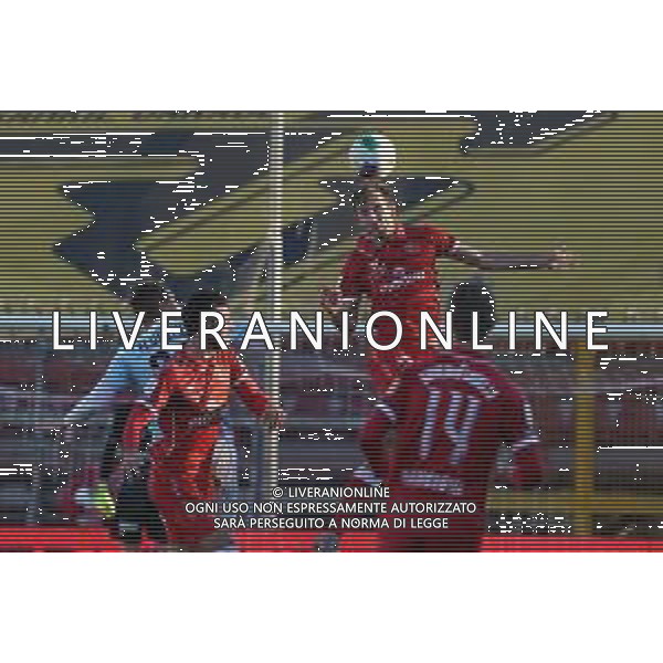 Campionato di Calcio Serie B 2019/2020 Perugia, Italia 21/12/2019 Perugia-Virtus Entella Nella foto: norbert gyomber (n.32 perugia calcio) di colpisce di testa ©LM/Loris Cerquiglini-Alessio Marini/AGENZIA ALDO LIVERANI SAS