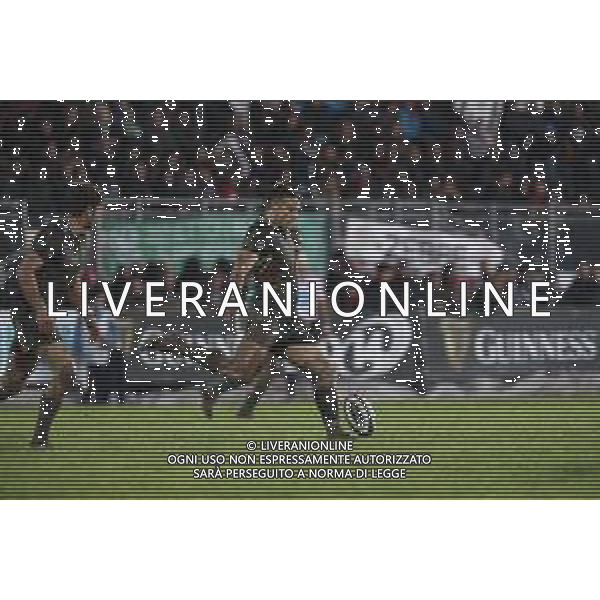 Rugby Guinness Pro 14 2019/2020 Parma, Italia 21/12/2019 Zebre Rugby vs Benetton Nella foto: Edoardo Padovani (Zebre) rimette in gioco la palla con un drop. foto massimiliano carnabuci-alessio marini-ag aldo liverani sas