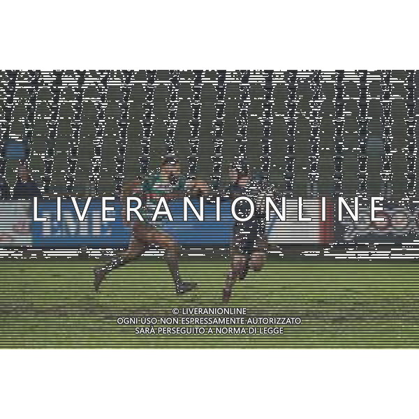 Rugby Guinness Pro 14 2019/2020 Parma, Italia 21/12/2019 Zebre Rugby vs Benetton Nella foto: James Elliot (Zebre) prova ad eludere la difesa di Angelo Esposito (Benetton) FOTO MASSIMILIANO CARNABUCI-ALESSIO MARINI-AG ALDO LIVERANI SAS