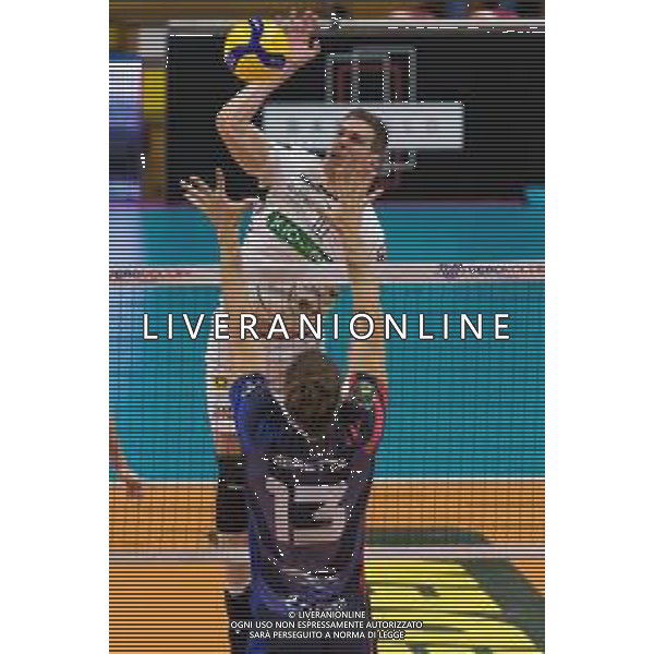 Campionato di Volley Superlega Serie A 2019/2020 Monza, Italia 21/12/2019 Vero Volley Monza vs Kioene Padova Nella foto: schiacciata di Marco Volpato (Kioene Padova) FOTO ELISA CALABRESE-ALESSIO MARINI-AG ALDO LIVERANI SAS