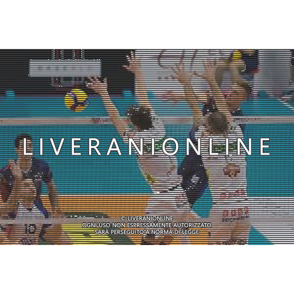 Campionato di Volley Superlega Serie A 2019/2020 Monza, Italia 21/12/2019 Vero Volley Monza vs Kioene Padova Nella foto: schiacciata di Donovan Dzavoronok (Vero Volley Monza) FOTO ELISA CALABRESE-ALESSIO MARINI-AG ALDO LIVERANI SAS