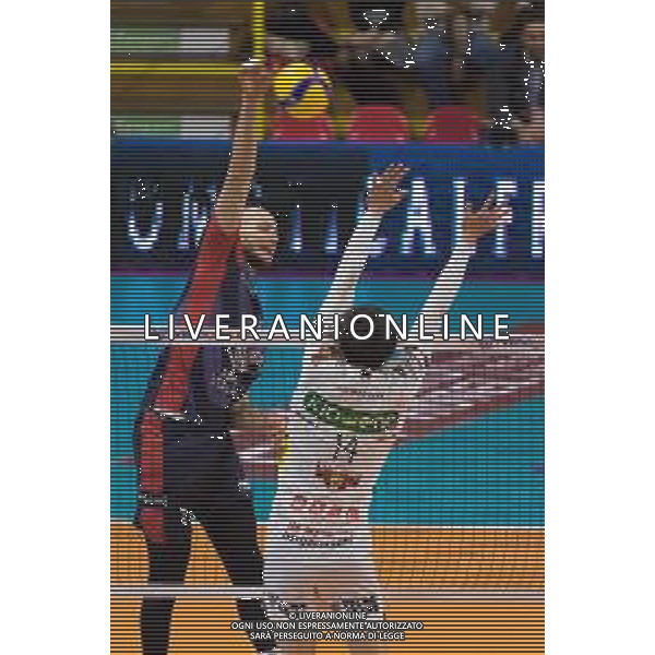 Campionato di Volley Superlega Serie A 2019/2020 Monza, Italia 21/12/2019 Vero Volley Monza vs Kioene Padova Nella foto: schiacciata di Bartosz Kurek (Vero Volley Monza) FOTO ELISA CALABRESE-ALESSIO MARINI-AG ALDO LIVERANI SAS