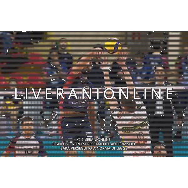 Campionato di Volley Superlega Serie A 2019/2020 Monza, Italia 21/12/2019 Vero Volley Monza vs Kioene Padova Nella foto: schiacciata di Thomas Beretta (Vero Volley Monza) FOTO ELISA CALABRESE-ALESSIO MARINI-AG ALDO LIVERANI SAS
