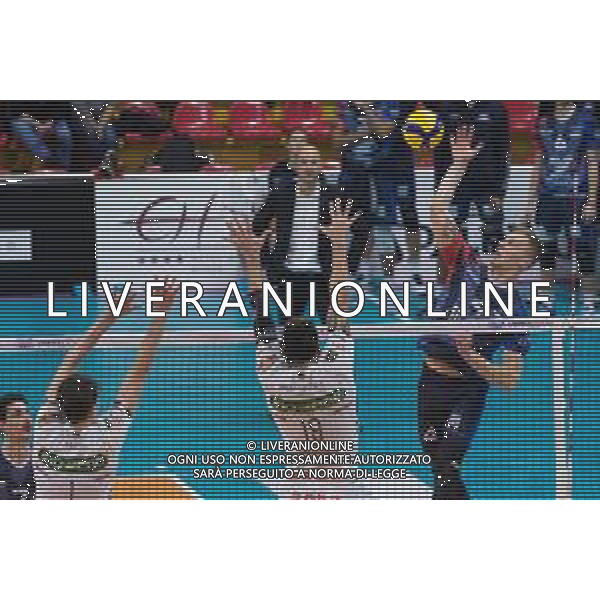 Campionato di Volley Superlega Serie A 2019/2020 Monza, Italia 21/12/2019 Vero Volley Monza vs Kioene Padova Nella foto: schiacciata di Donovan Dzavoronok (Vero Volley Monza) FOTO ELISA CALABRESE-ALESSIO MARINI-AG ALDO LIVERANI SAS