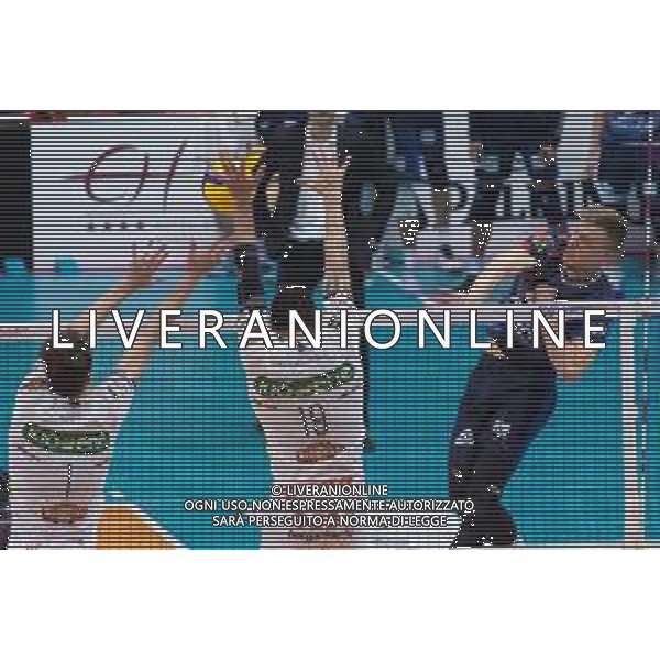 Campionato di Volley Superlega Serie A 2019/2020 Monza, Italia 21/12/2019 Vero Volley Monza vs Kioene Padova Nella foto: schiacciata di Donovan Dzavoronok (Vero Volley Monza) FOTO ELISA CALABRESE-ALESSIO MARINI-AG ALDO LIVERANI SAS