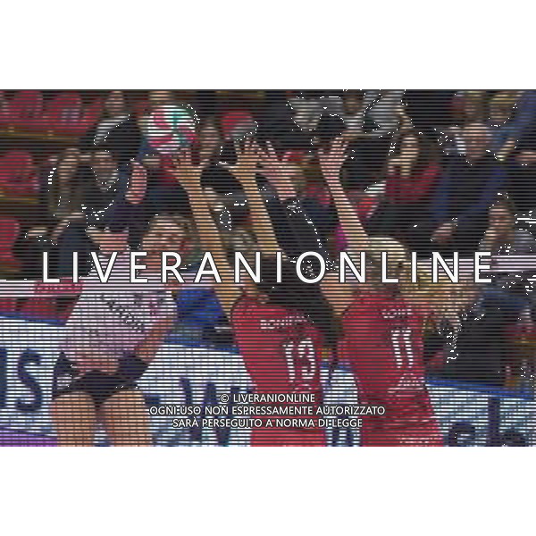 Campionato di Volley Serie A1 Femminile 2019/2020 Busto Arsizio, Italia 22/12/2019 Unet E-Work Busto Arsizio vs Lardini Filottrano Nella foto: schiacciata di Giulia Angelina (Lardini Filottrano) FOTO ELISA CALABRESE-ALESSIO MARINI-AG ALDO LIVERANI SAS