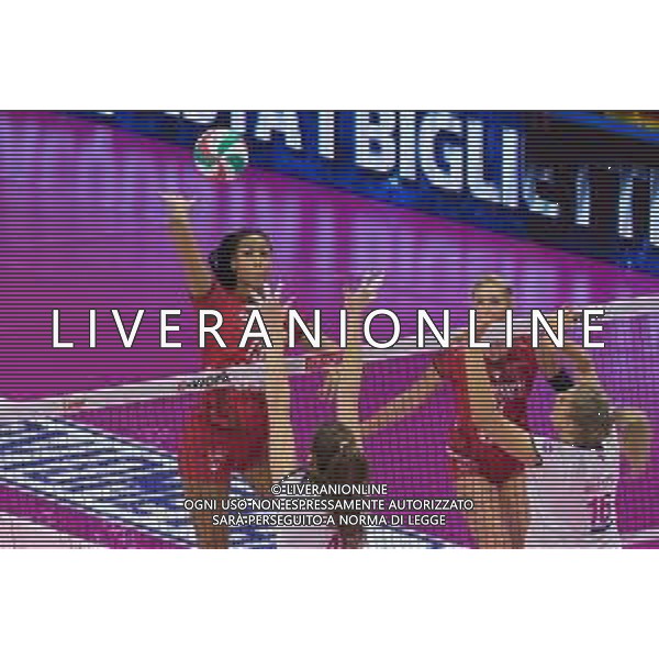 Campionato di Volley Serie A1 Femminile 2019/2020 Busto Arsizio, Italia 22/12/2019 Unet E-Work Busto Arsizio vs Lardini Filottrano Nella foto: schiacciata di Sara Bonifacio (UYBA Unet E-Work Busto Arsizio) FOTO ELISA CALABRESE-ALESSIO MARINI-AG ALDO LIVERANI SAS