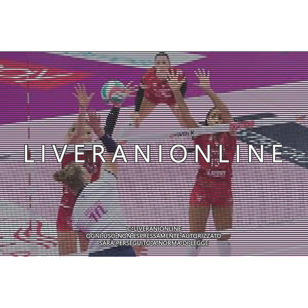 Campionato di Volley Serie A1 Femminile 2019/2020 Busto Arsizio, Italia 22/12/2019 Unet E-Work Busto Arsizio vs Lardini Filottrano Nella foto: muro di Karsta Lowe e Sara Bonifacio (UYBA Unet E-Work Busto Arsizio) FOTO ELISA CALABRESE-ALESSIO MARINI-AG ALDO LIVERANI SAS
