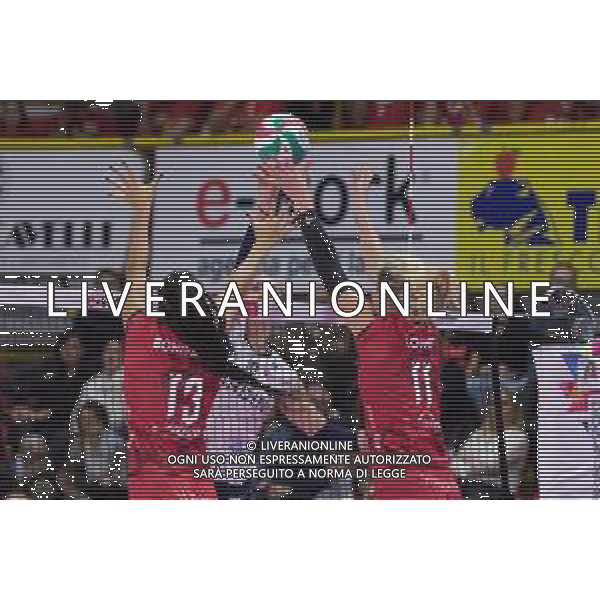 Campionato di Volley Serie A1 Femminile 2019/2020 Busto Arsizio, Italia 22/12/2019 Unet E-Work Busto Arsizio vs Lardini Filottrano Nella foto: schiacciata di Giulia Angelina (Lardini Filottrano) FOTO ELISA CALABRESE-ALESSIO MARINI-AG ALDO LIVERANI SAS