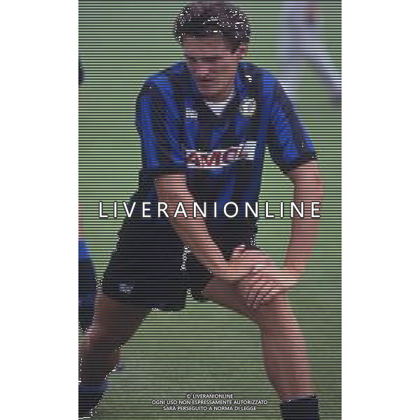 RETROSPETTIVA COSTANZO BARCELLA CALCIATORE NELLA FOTO BARCELLA COSTANZO CON LA MAGLIA DELL\'ATALANTA CALCIO AG ALDO LIVERANI SAS