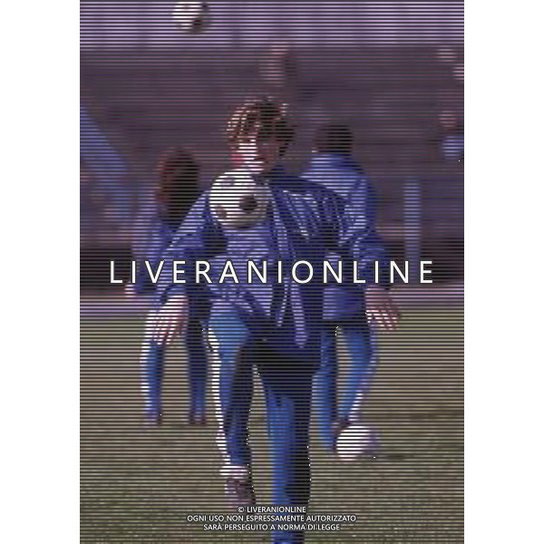 RETROSPETTIVA COSTANZO BARCELLA CALCIATORE NELLA FOTO BARCELLA COSTANZO CON LA MAGLIA DELL\'ATALANTA CALCIO AG ALDO LIVERANI SAS