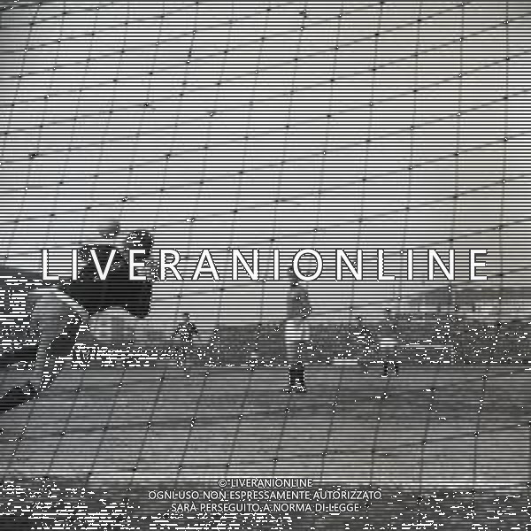 17-03-1957 ALESSANDRIA-CAMPIONATO DI CALCIO SERIE B ALESSANDRIA COMO 3-3 NELLA FOTO AZIONE DI GIOCO AG ALDO LIVERANI SAS
