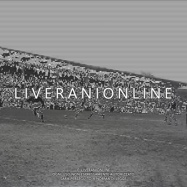 17-03-1957 ALESSANDRIA-CAMPIONATO DI CALCIO SERIE B ALESSANDRIA COMO 3-3 NELLA FOTO AZIONE DI GIOCO AG ALDO LIVERANI SAS