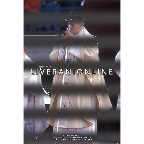 KAROL WOJTYLA, Sua Santita\' Papa Giovanni Paolo II, Vescovo di Roma, Citta\' del Vaticano. Fu eletto Papa il 16 ottobre 1978 - RETROSPETTIVA Nella foto durante la Visita Pastorale a Verona il 17.04.1988 ©Archivio Giovanni Liverani/AGENZIA ALDO LIVERANI SAS