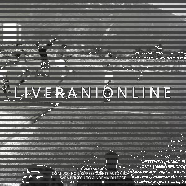 24-02-1957 COMO CAMPIONATO DI CALCIO SERIE B COMO SIMMENTHAL MONZA 2-1 NELLA FOTO AZIONE DI GIOCO AG ALDO LIVERANI SAS