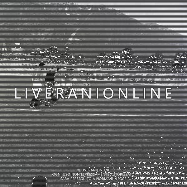 24-02-1957 COMO CAMPIONATO DI CALCIO SERIE B COMO SIMMENTHAL MONZA 2-1 NELLA FOTO AZIONE DI GIOCO AG ALDO LIVERANI SAS