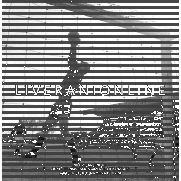 07-04-1957 MONZA-CAMPIONATO DI CALCIO SERIE B MONZA SIMMENTHAL ALESSANDRIA 2-1 NELLA FOTO AZIONE DI GIOCO AG ALDO LIVERANI SAS