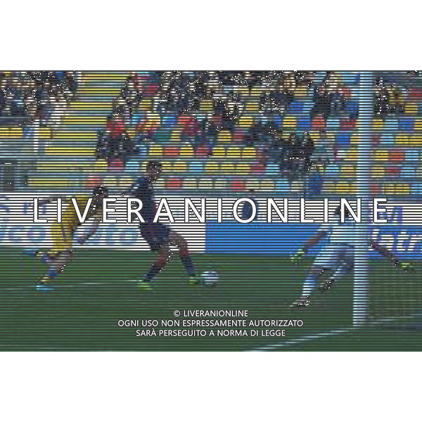 Frosinone vs Crotone Campionato Serie B - 18 giornata Stadio Benito Stirpe - Frosinone 26-12-2019 nella foto Gol di Mazzotta del Crotone FOTO FEDERICO GAETANO-AG ALDO LIVERANI SAS