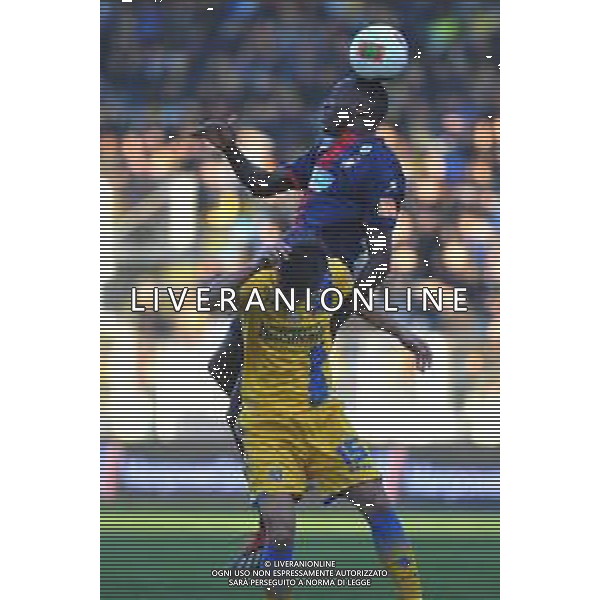 Frosinone vs Crotone Campionato Serie B - 18 giornata Stadio Benito Stirpe - Frosinone 26-12-2019 nella foto Simy svetta su Ariaudo FOTO FEDERICO GAETANO-AG ALDO LIVERANI SAS
