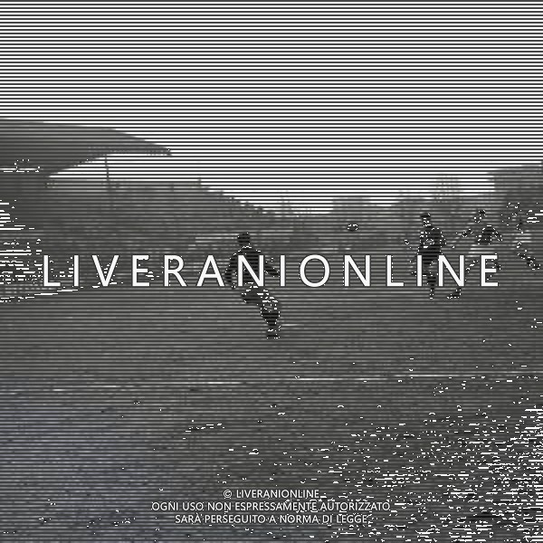 03-03-1957 PARMA CAMPIONATO DI CALCIO SERIE B PARMA COMO 0-0 NELLA FOTO AZIONE DI GIOCO AG ALDO LIVERANI SAS